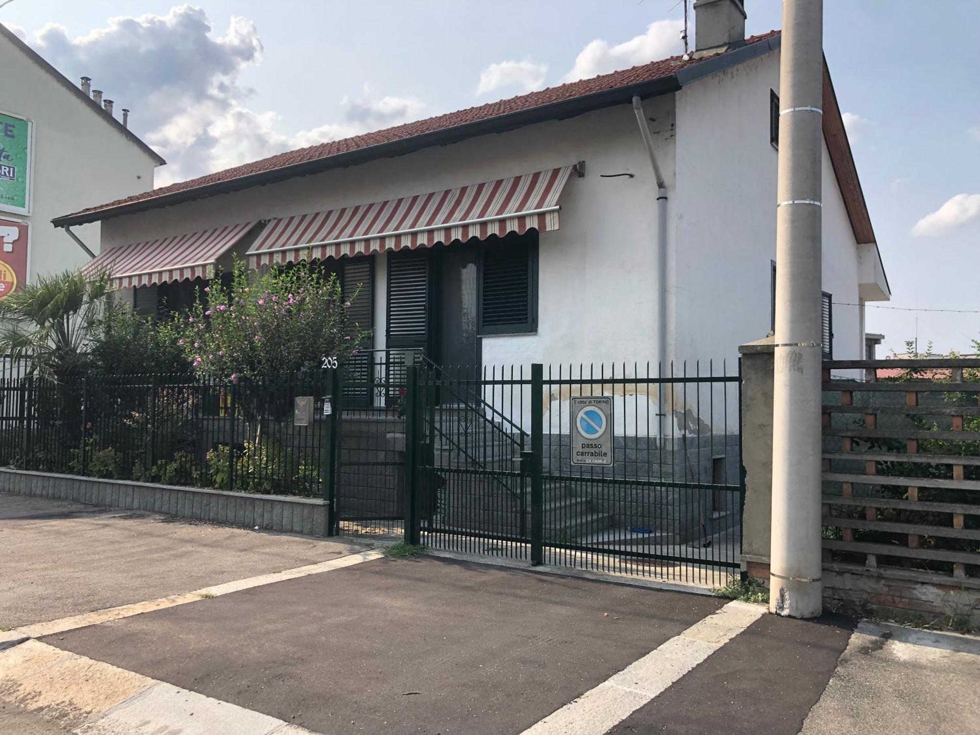 Stanze Private In Villa 都灵 外观 照片